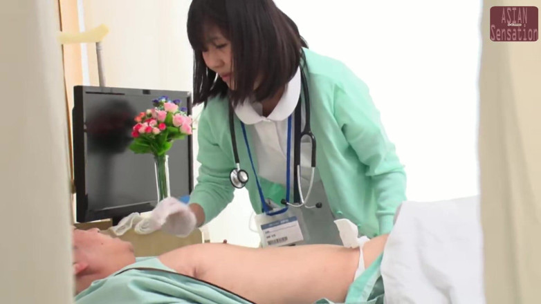 J-Cams: A Kindhearted Nurse Gently Helped Me Through an Awkward Moment...