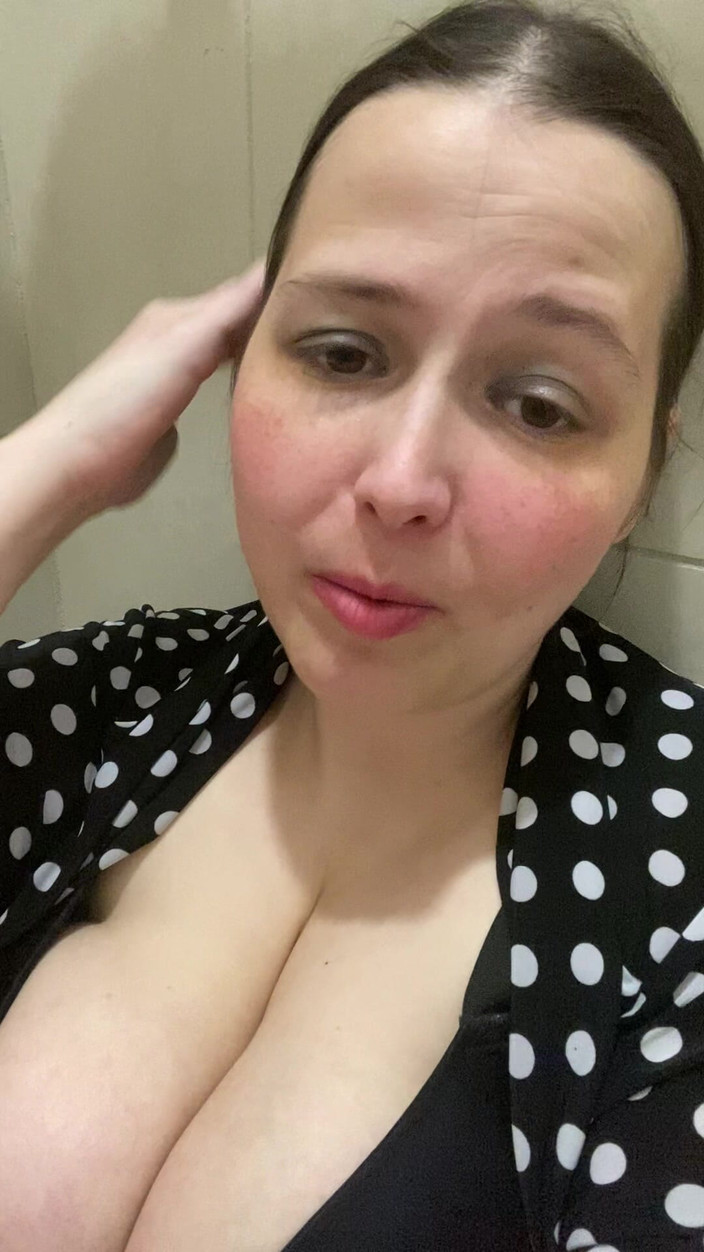 MissChrystalline: Veřejná venkovní msturbation, dokud ji nepřesunu dovnitř