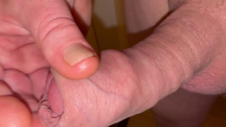 Foreskinguy: Increíble polla larga y sin cortar del prepucio con una...