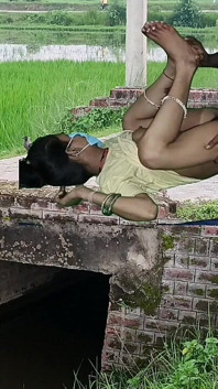 Nou videoclip sexual cu o fată musulmană indiană studentă