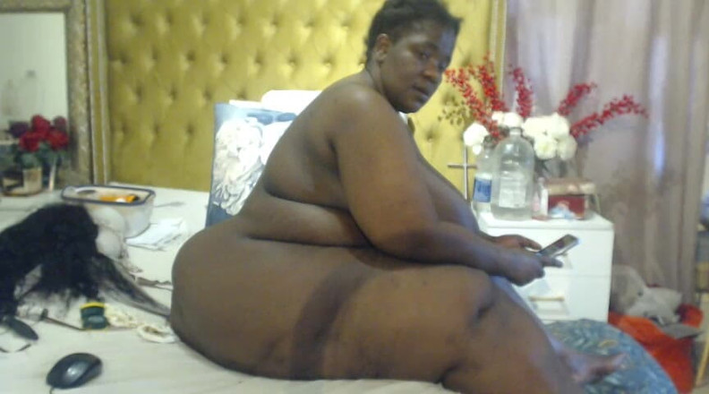 Legendary Booty Overdose: 흑인 SSBBW 자위와 스트립