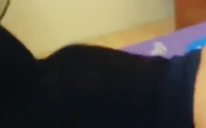 Amazingbeautycum: クローゼットから出てきた男に心が折れてる
