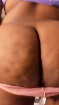 Jack off para My Phenomenal Ass, Episódio 1206