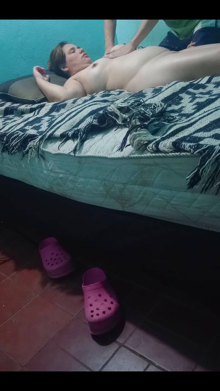 Fitcure1: Entspannende massage für mein molliges mädchen