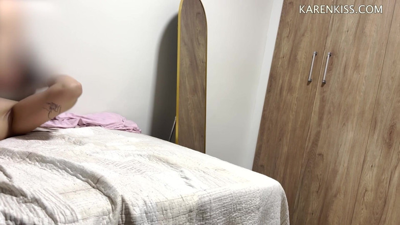 Karen Kiss: Mempermalukan cuckold dan memberikan blowjob