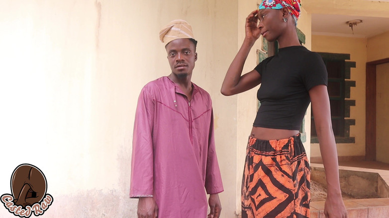 Castedraw: Bts: Jeneratörünü tamirüne yardım ederken yarağımı aldı