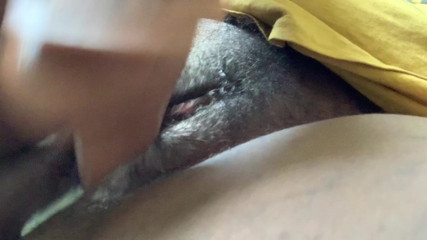 WWAP Productions: Masturbando e gozando por todo o meu vibrador