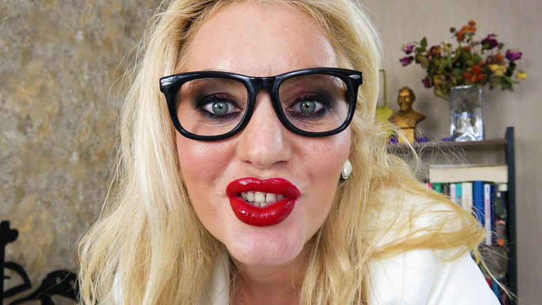 Goddess Celine: Kiss Cam