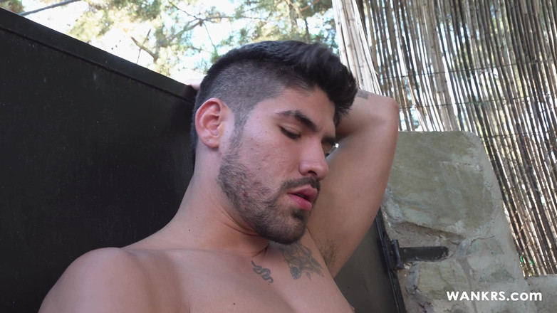 Wankrs: Masturbează-mi pula latino la wankrs