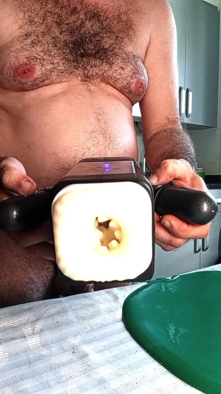 Xauencaliente: Gordito Con Pollon Grande Y Gordo, Follando Mi Culito Con...