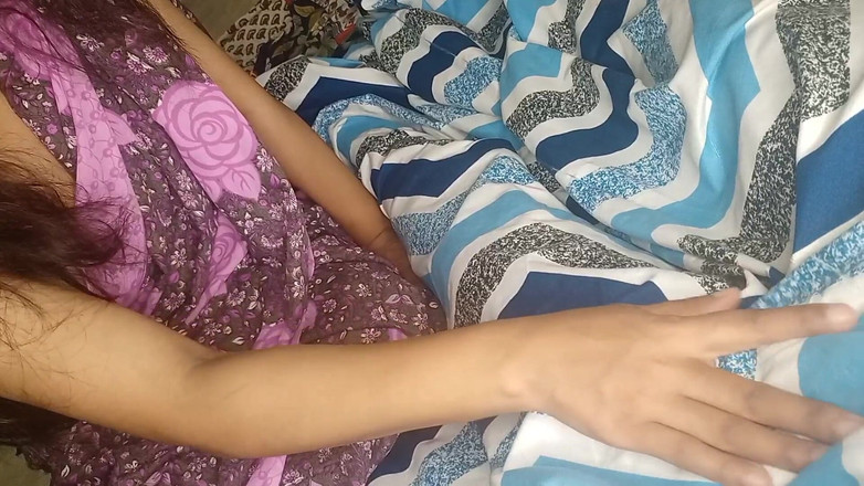 Neelima69: Sogna di lasciare il figliastro e poi di succhiargli il...