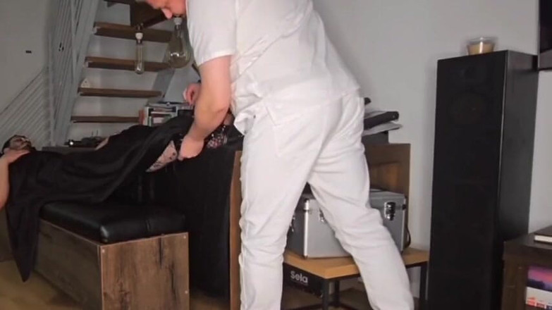 Daddy Femboy: Il dottore mi ha fatto in buona salute