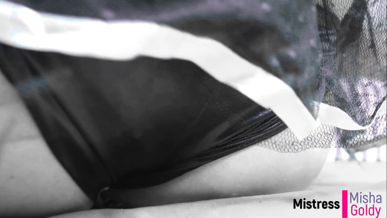Goddess Misha Goldy: 넌 내 거대한 엉덩이 안에 살거야! 자지를 빨아주는 18세 소녀