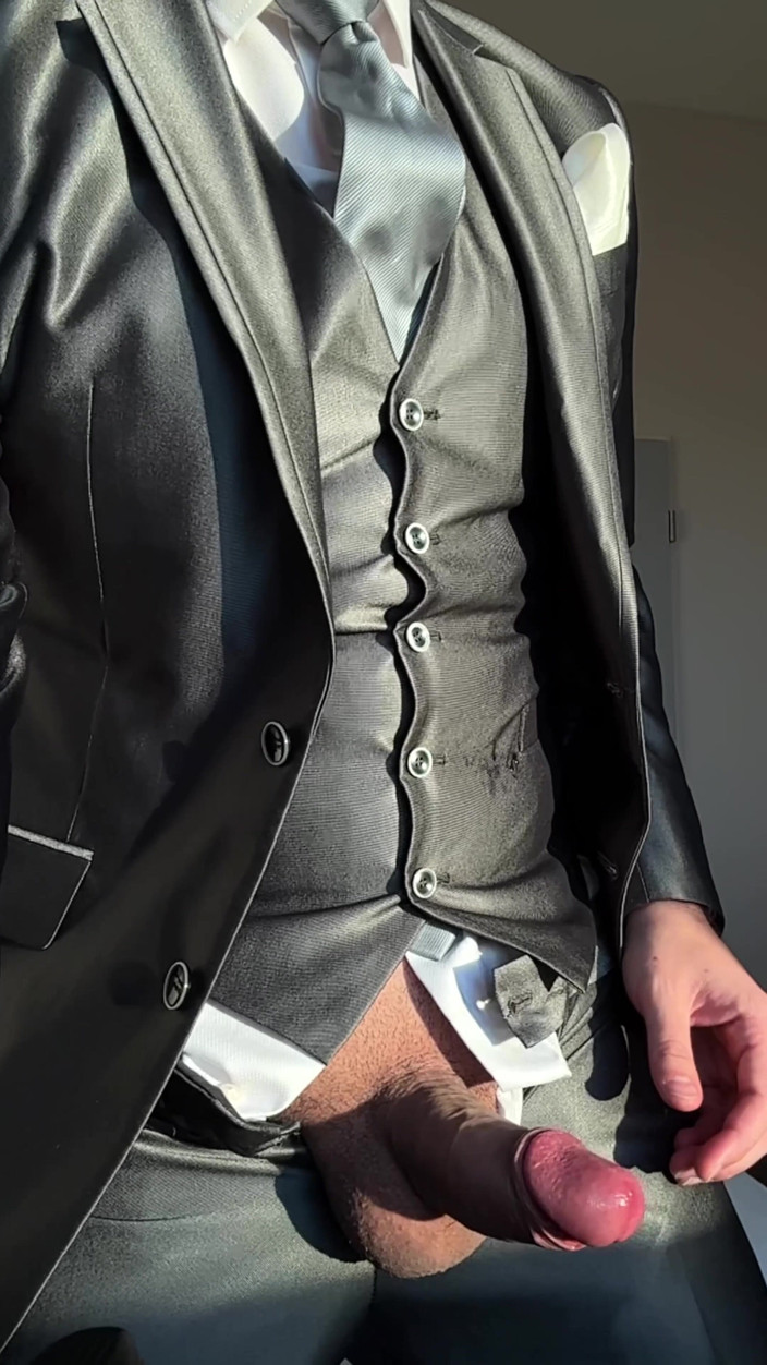 Master Shiny Shoes: Noivo se masturba no quarto de hotel