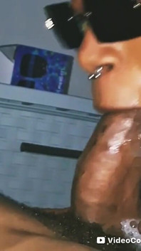La Laveuse À Bite Baveuse