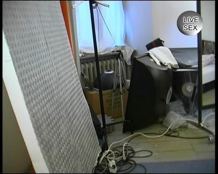 German Fuck Movie: Behind German Doors é fodido com diligência - filme completo