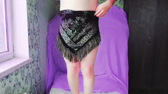 Kitty_Cross: Lelaki Pondan cantik Duduk Di Atas Katil Memakai Baju Besar