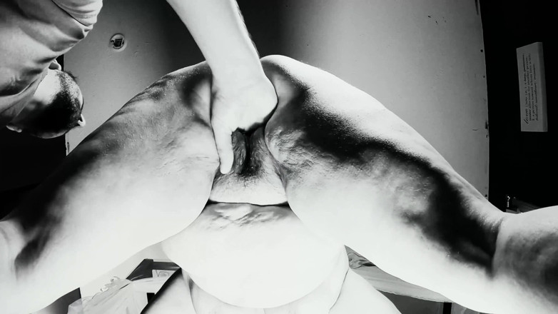 SexyNEBBW: Empat jari dan pepek basah (b&amp;w)
