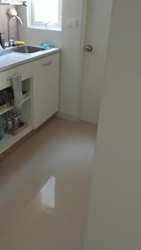 Maya Lis, a colega de quarto que você não pode resistir