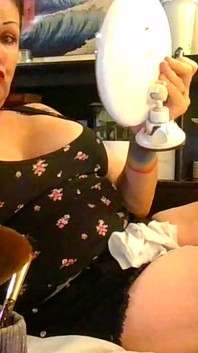 Dělám make-up kachní rty červená rtěnka