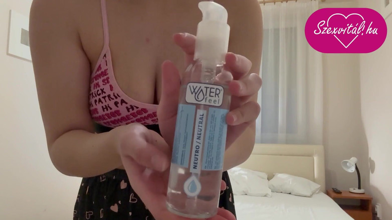 AmayaMori: Моя індійська зведена сестра говорить угорською і пробує, який крем вона мастурбує