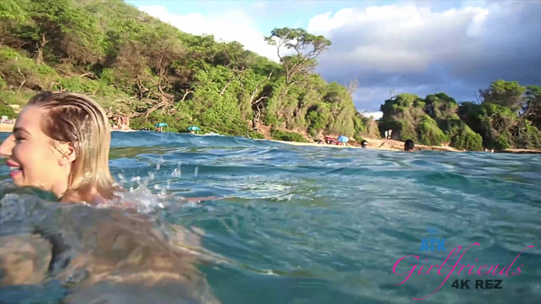 ATK Fans (Girlfriends): Virtuele vakantie in Hawaï met Bella Rose deel 5