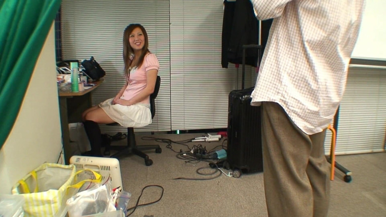 Japanese tight Pussies: Svádění mladé japonské modelky