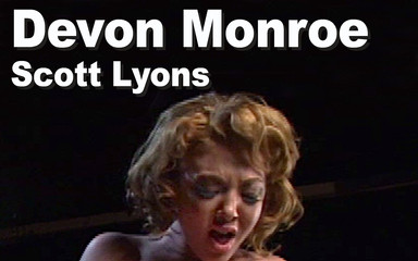 Edge Interactive Publishing: Devon Monroe și Scott Lyons sug pula, futai facial