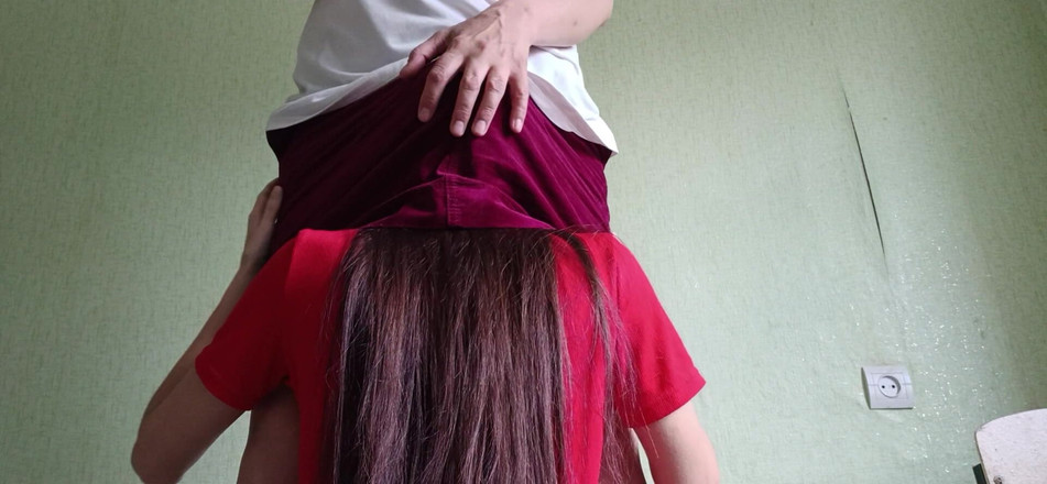 Lesbian-illusion: Lízám kundičku své sexy macechy