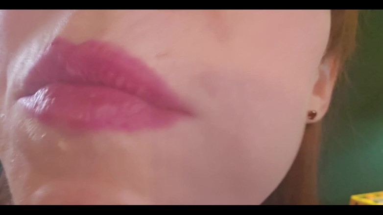 MistressThrope: Ruining My Teeth with Some Sugar-free Candy