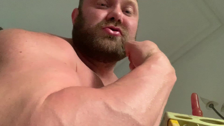 Jack stacked: Fodendo minha bunda e se masturbando no trabalho até eu...