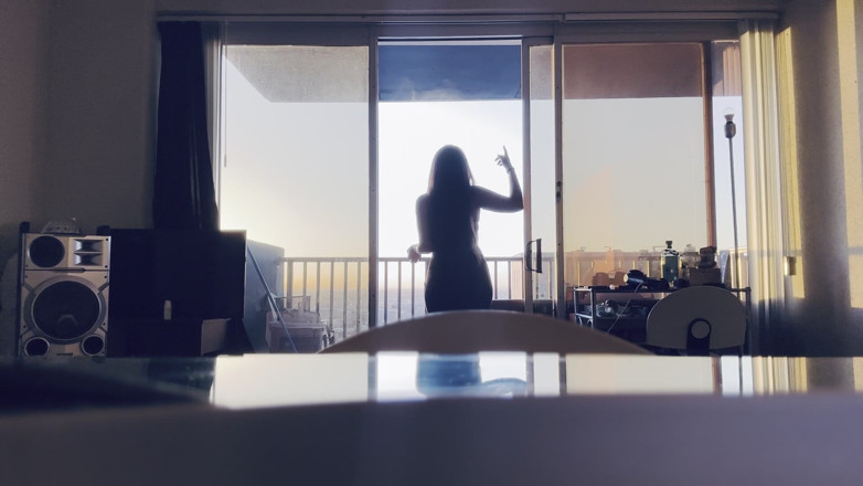 ToXxXiicBarbiie: Un Barbiie Mexicana Che Canta Una Canzone D'amore