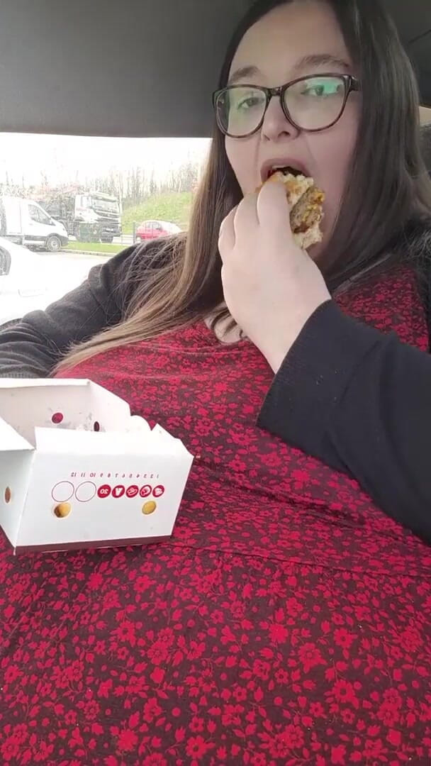 SSBBWLadyBrads: More stuffing for the loving