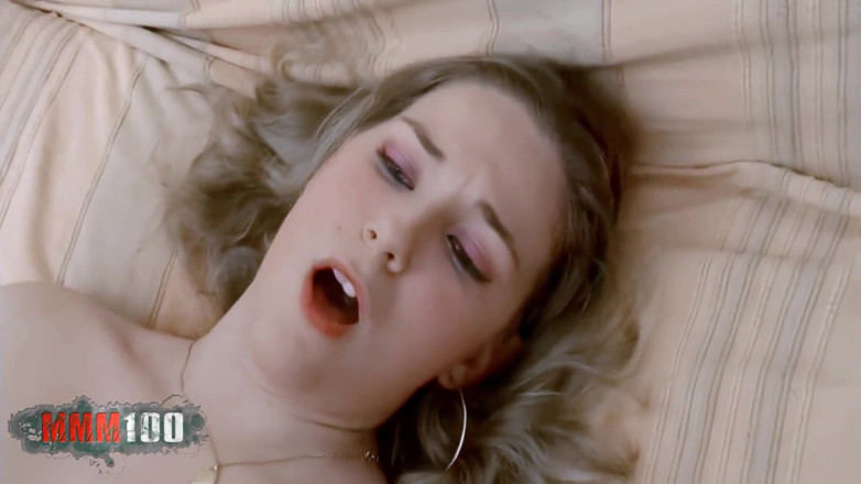 MMM100: Calia-b: blondes teen wird hart in den arsch gefickt