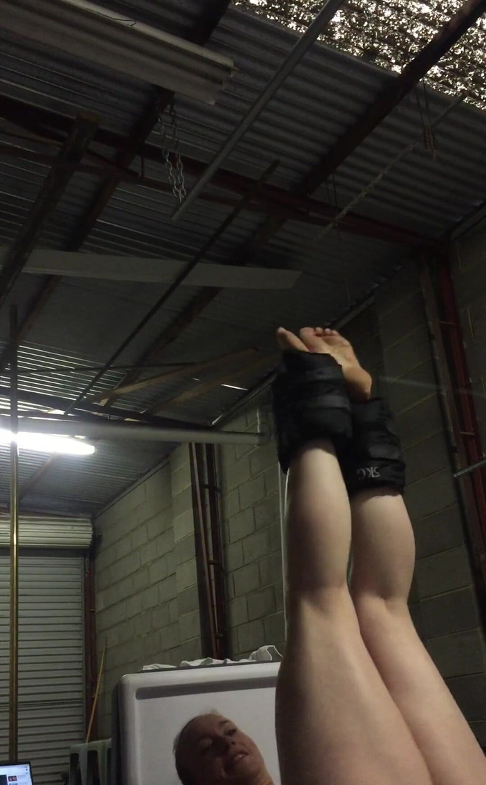 Michellexm: Naken träning - del 11