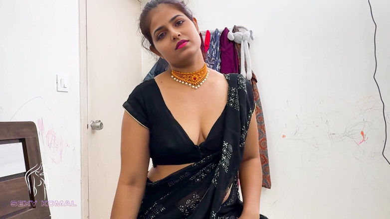 Sexy Komal: Komal'ın dolabı açılmadığında, komşu yardıma geldi