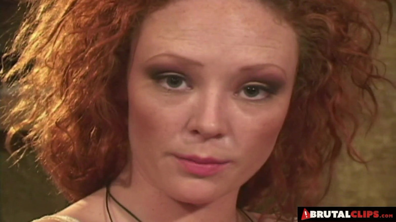 Brutaclips: Trina michaels bekommt beide löcher zu dritt genagelt