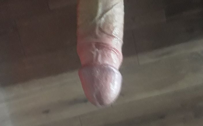 Teen dick: O încărcătură sexy de spermă pe blatul din bucătărie