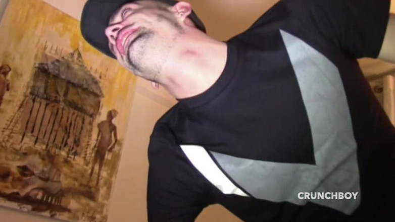 STRAIGHTS BOYS COERCED TO FUCK GAY: Leo fickte ohne gummi von Tim Cosla im sneaker in...