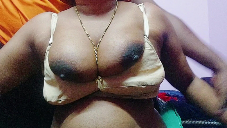 Desi Mohini: Desi chlapec má sex s kamarádkou manželky