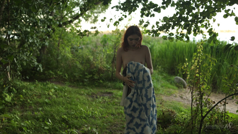 Stunning18: 毛布の上でくつろぐ