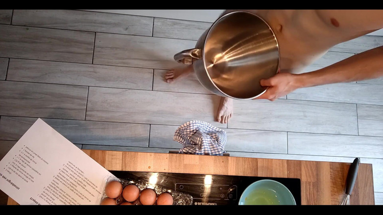Snauwflake: Top Chef Nahý: Snauwflake vaří palačinku