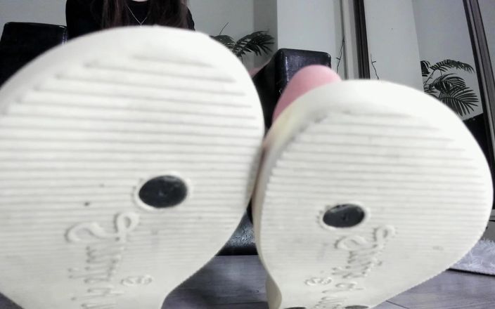 Feet lady: Сексуальные красные ногти на ногах
