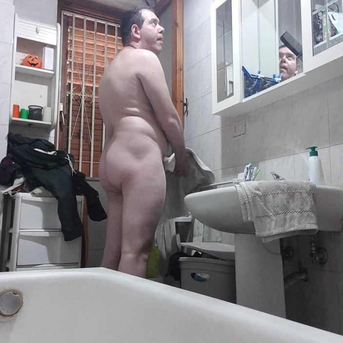 Mirko2589: All Naked in Bathroom