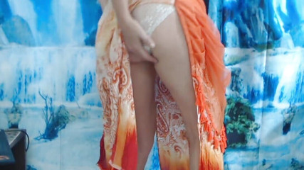 Bolly Karma: Mostra il culo stretto