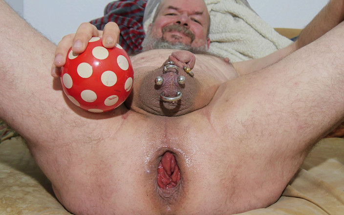 Qualzucht: Жесткий анальный тренинг в понедельник!