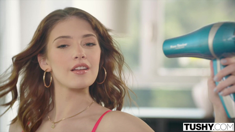 Tushy: TUSHY Pelajar Kolej Ini Suka Camming Dan Dinganga Lebih Daripada...