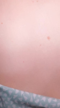 義理の妹を犯し、彼女のお腹に射精した