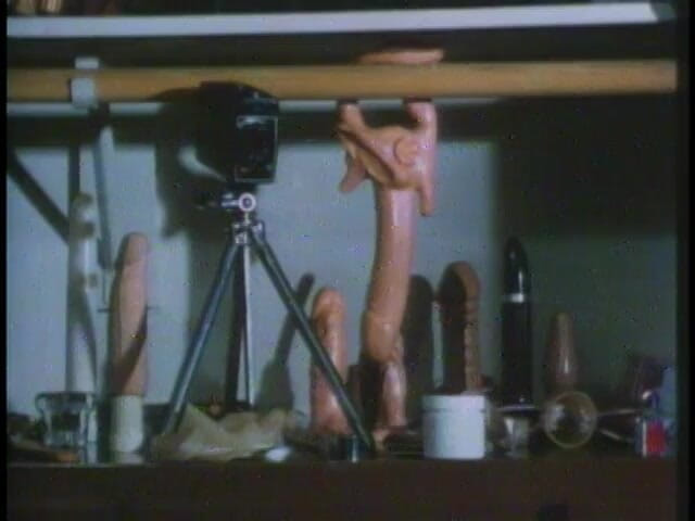 Old Good Porn: Ragazzo attacca un bastone di candela nella figa di una...