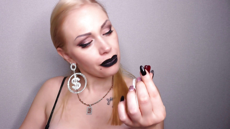 Goddess Misha Goldy: Obryně polykají své zmenšující se otroky před očima jejích nových...